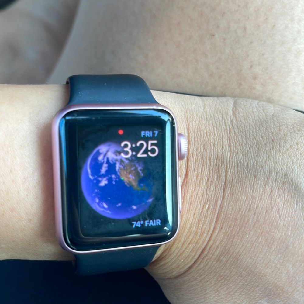Needs to go ASAP 38mm Apple Watch face Series 2 in rose gold
